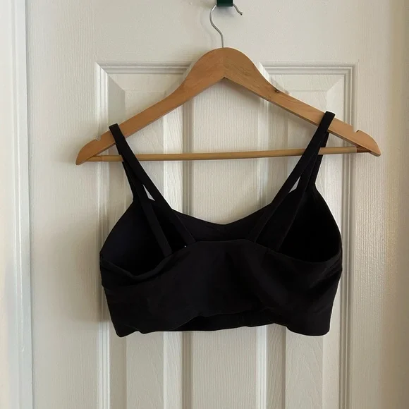 All in Motion Black and Cream Bra Set - Picture 8 of 11